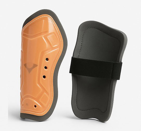 Football shin guard - Baba Saleh Sports Egypt | بابا صالح للأدوات الرياضية