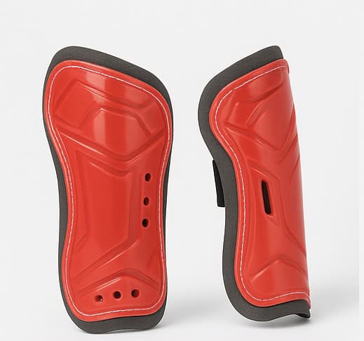 Football shin guard - Baba Saleh Sports Egypt | بابا صالح للأدوات الرياضية