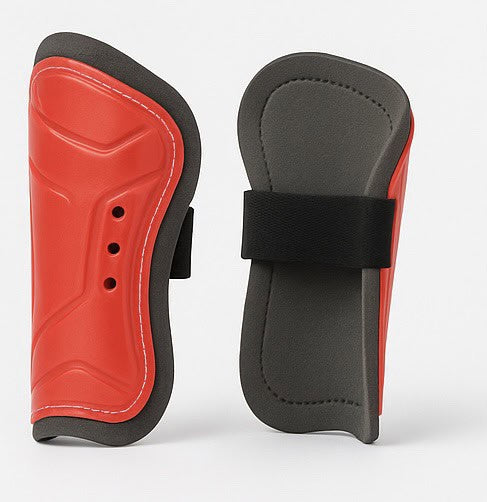Football shin guard - Baba Saleh Sports Egypt | بابا صالح للأدوات الرياضية