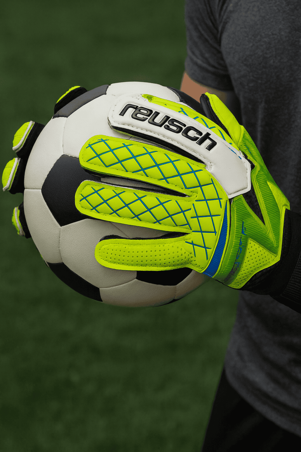 Reusch Goalkeeper Gloves - Baba Saleh Sports Egypt | بابا صالح للأدوات الرياضية